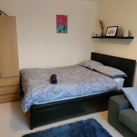 Double Room In A Top Floor Shared Apartment Northampton Exterior photo