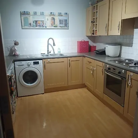 Double Room In A Top Floor Shared Apartment Northampton Exterior photo