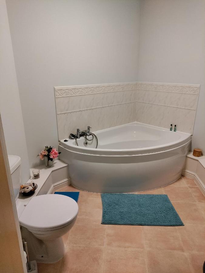 Double In A Floor Shared * Northampton
