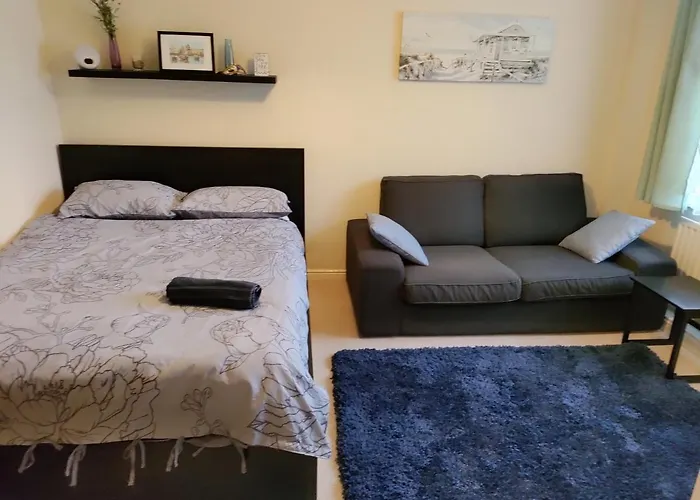 Double Room In A Top Floor Shared Apartment